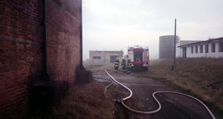 požár_Černčice_Petrohrad (5).jpg